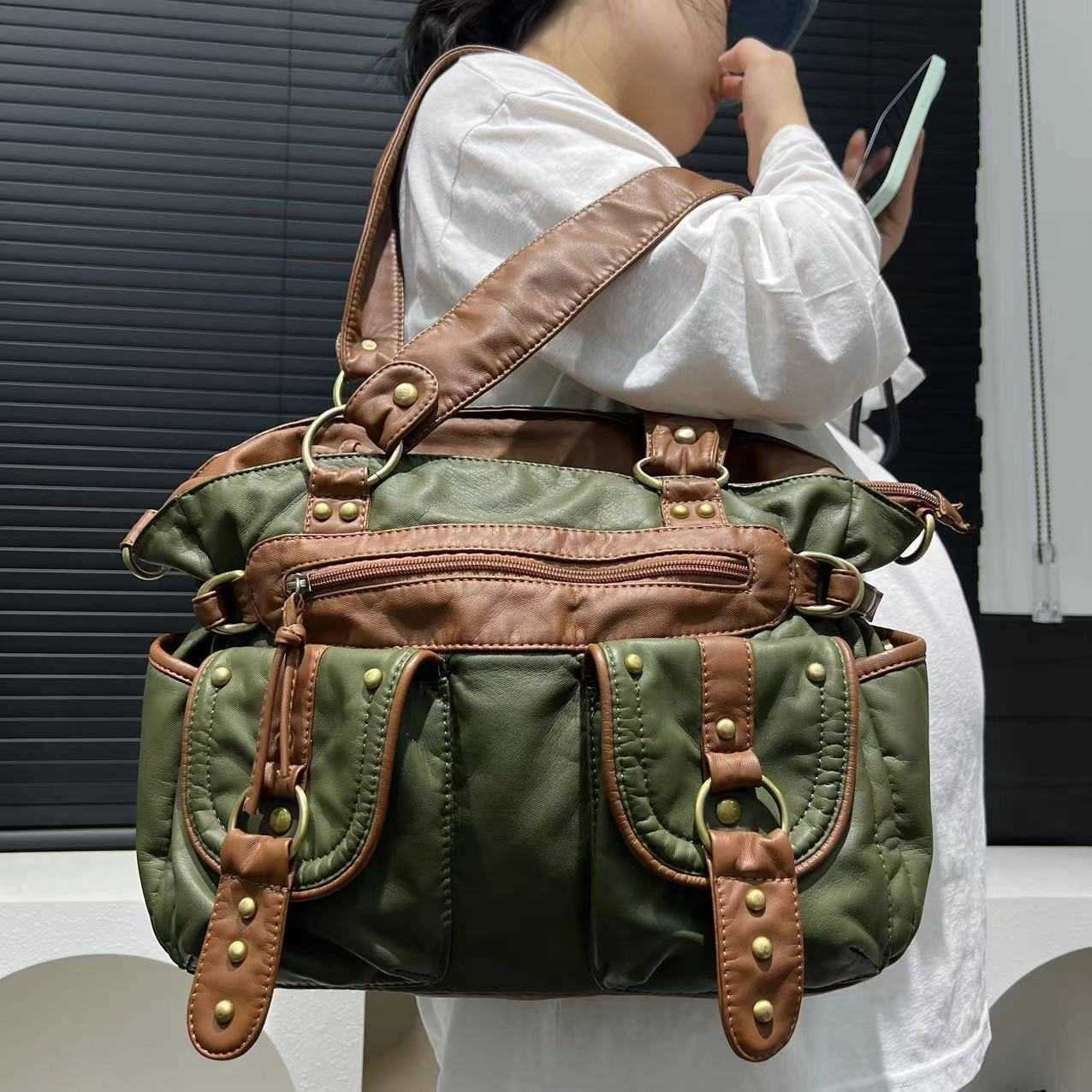 Ladies' fashionable washed old spicy girl motorcycle bag with large capacity splicing single shoulder crossbody bag 241115
