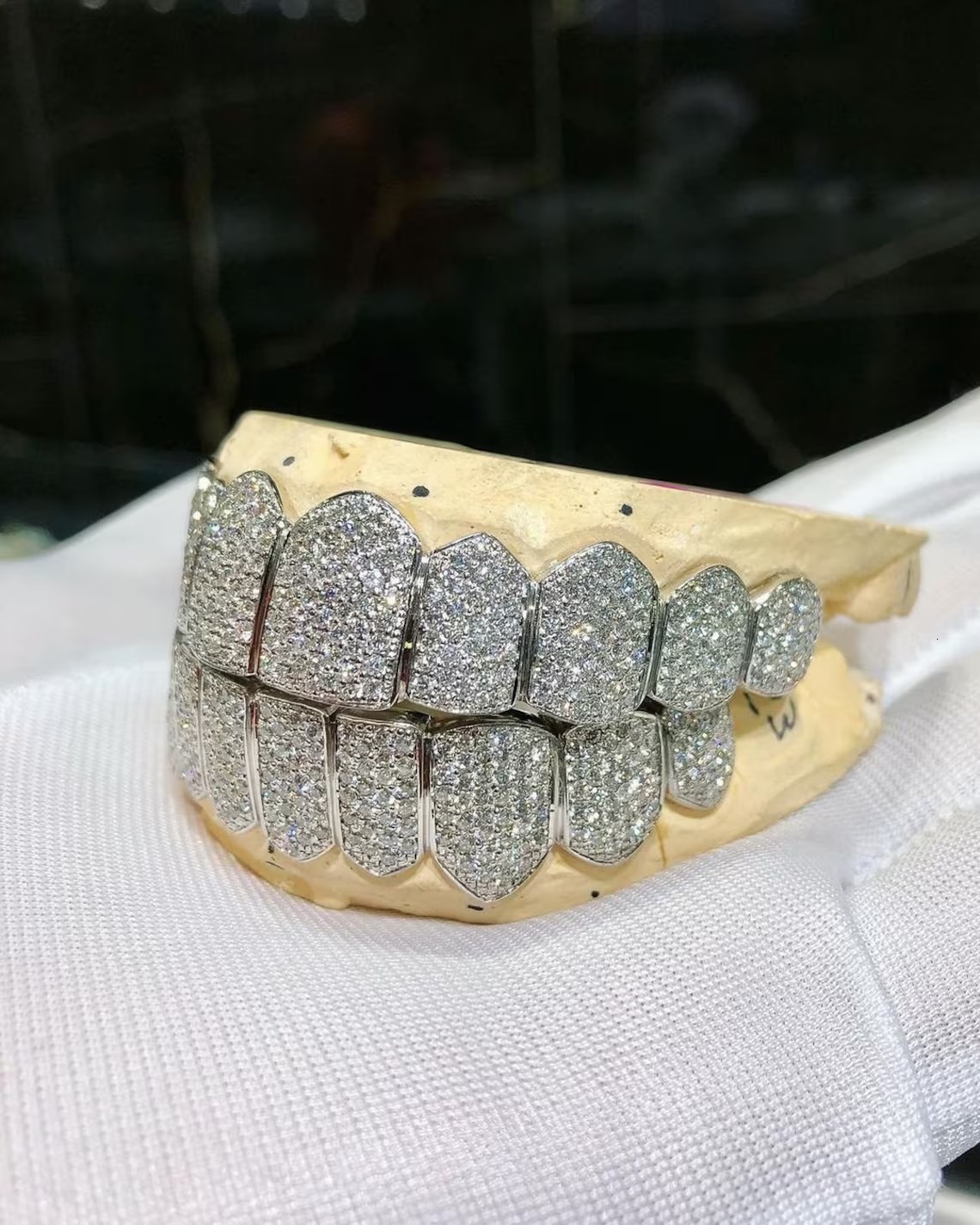 Eent Quality Most Expensive Sier Studded Moissanite Dia Teeth Available At Affordable Price