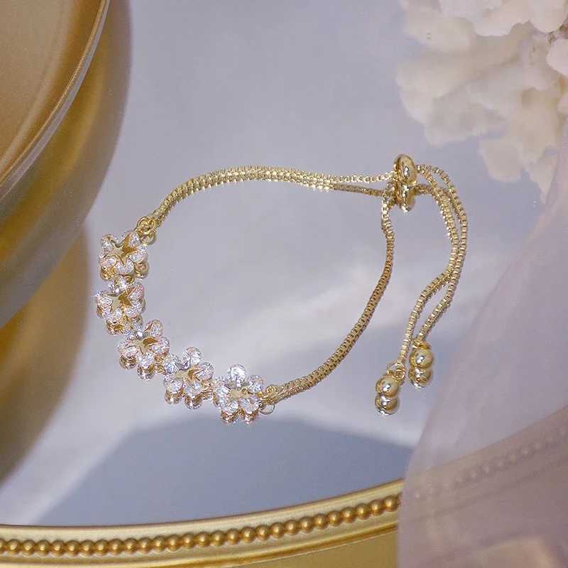 Korean hot fashion jewelry 14K real gold copper plated AAA zircon inlaid bracelet with floral elasticity adjustable temperature bracelet X241106