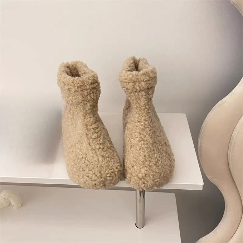 2025 New Designer Soft Winter Ankle Boots Outdoor Women's Non Slip Warm Fluffy Snow Boots Outdoor Cotton Stove Shoes