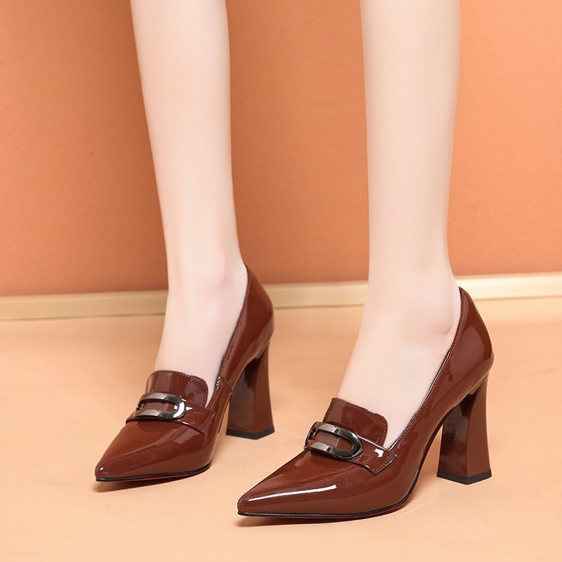 2024 Autumn New Women's Shoes Fashion Pointed Coarse Follow up Shoes Women's British Style Small Leather Shoes Work High Heels Women