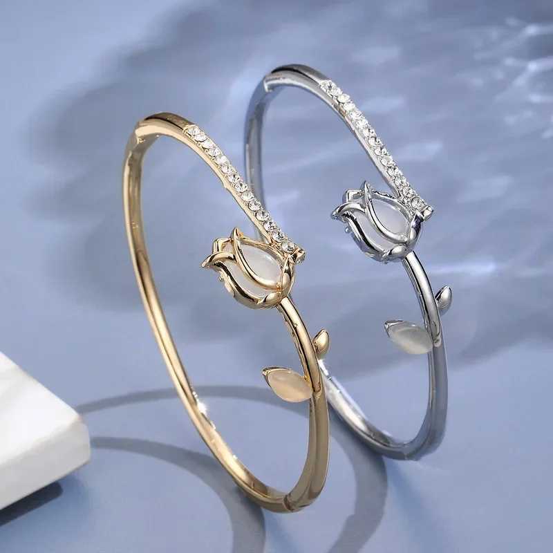 Exquisite opal pointed zircon bracelet used for fashion personal daily accessories party jewelry birthday gifts X241106