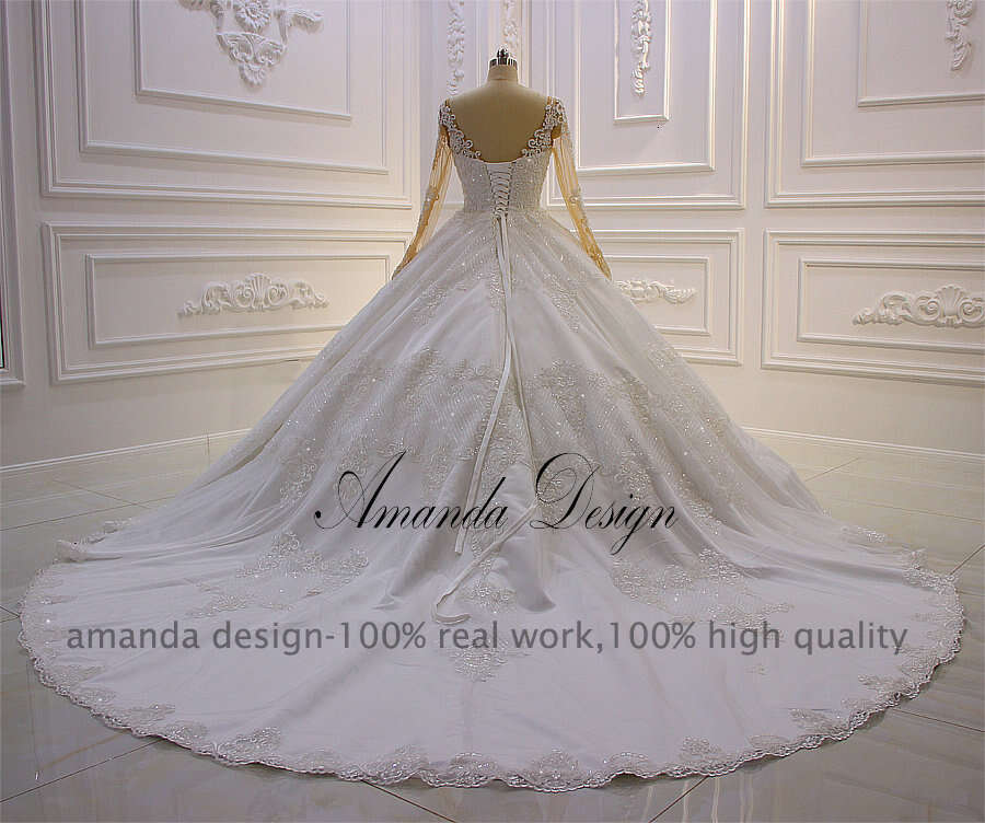 Amanda Design New Arrival Royal Long Sleeve Lace Applique Beading Pleated Winter Wedding Dress