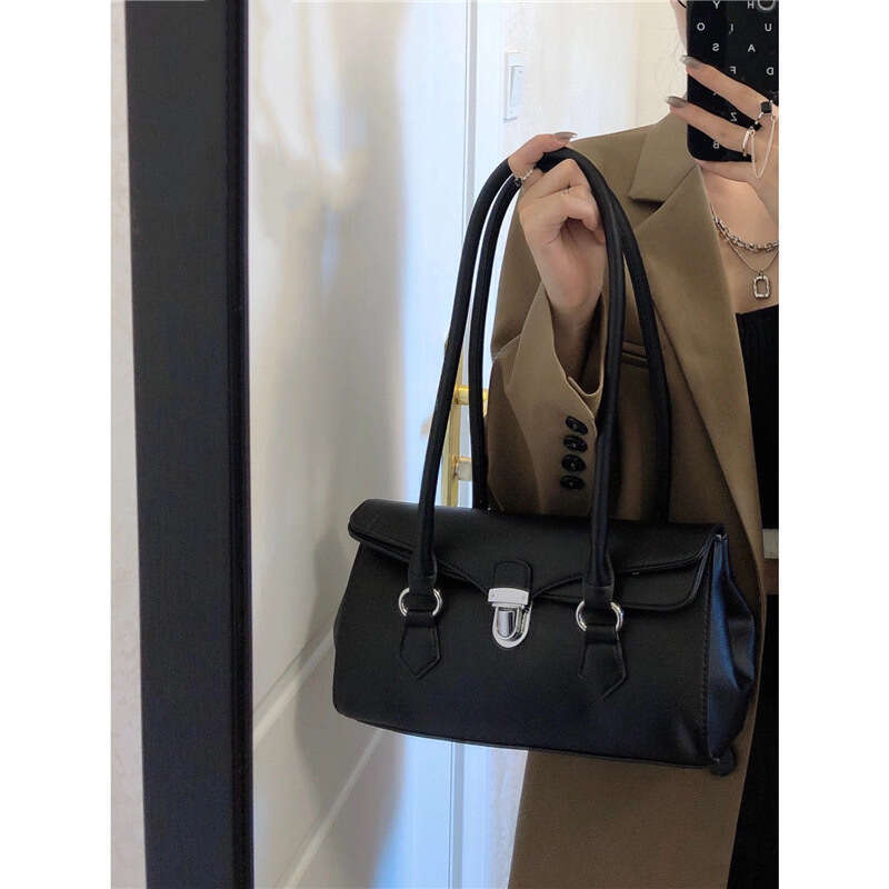 Designer Bag Korean Version Of Instagram Dark Spicy Girl Underarm Bag Women's New Advanced Fashion Personalized Lock Buckle Shoulder Bag