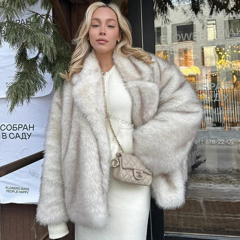 Neo Mint Winter Ins Fashion Girls Oversized Gradient Fur Coat Women Thick Warm Outerwear Fluffy Faux Fox Jacket 241104