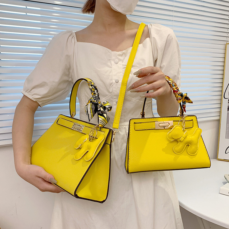 New Senior Luxury Women's Handbag High End Brand Leather Designer Shoulder Bag Lady With Cute Pendant Orange Color Crossbody Bag