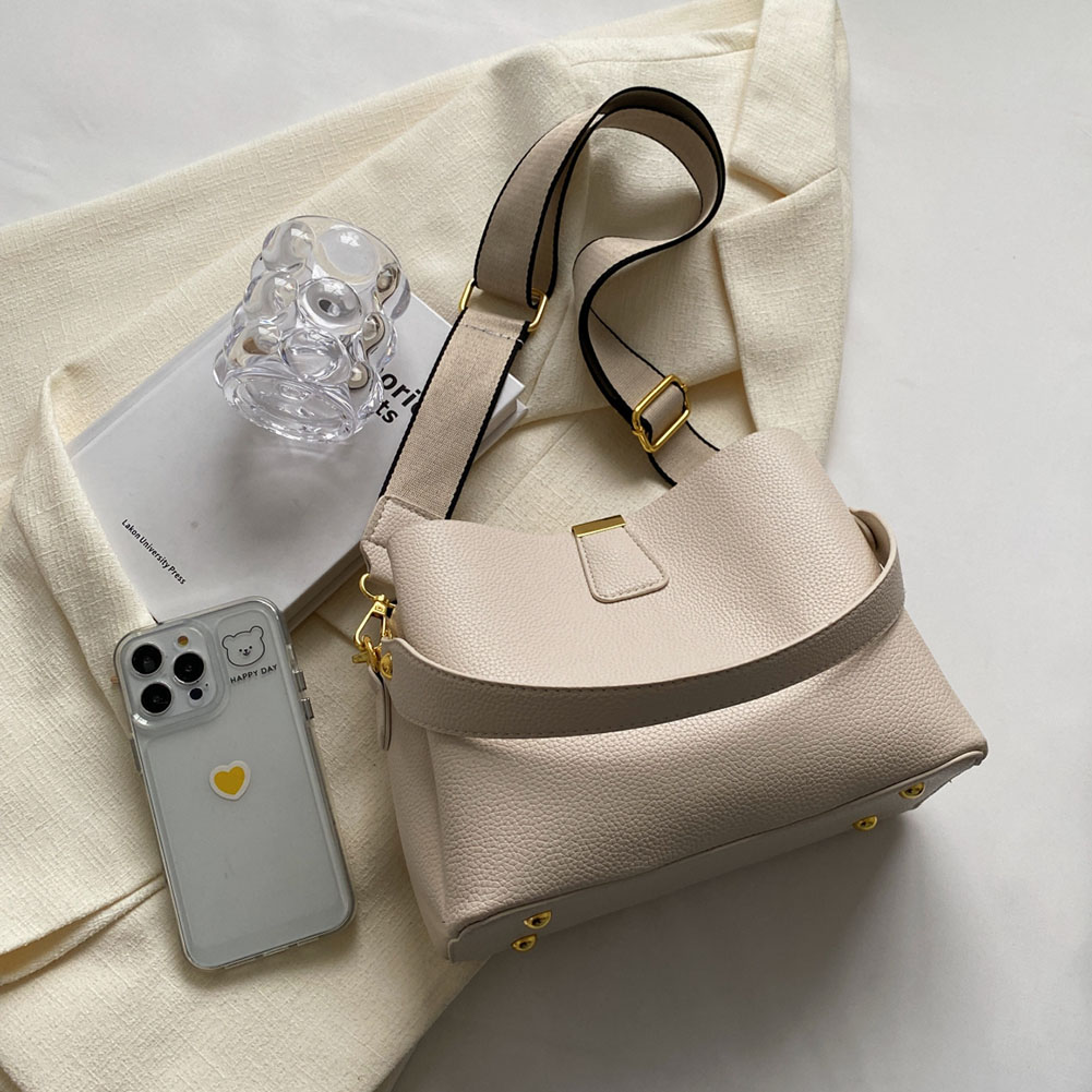 Women Luxury Shoulder Bag Large Capacity Bucket Satchel Bag Adjustable Strap Simple Underarm Bag Ladies Outdoor Bag