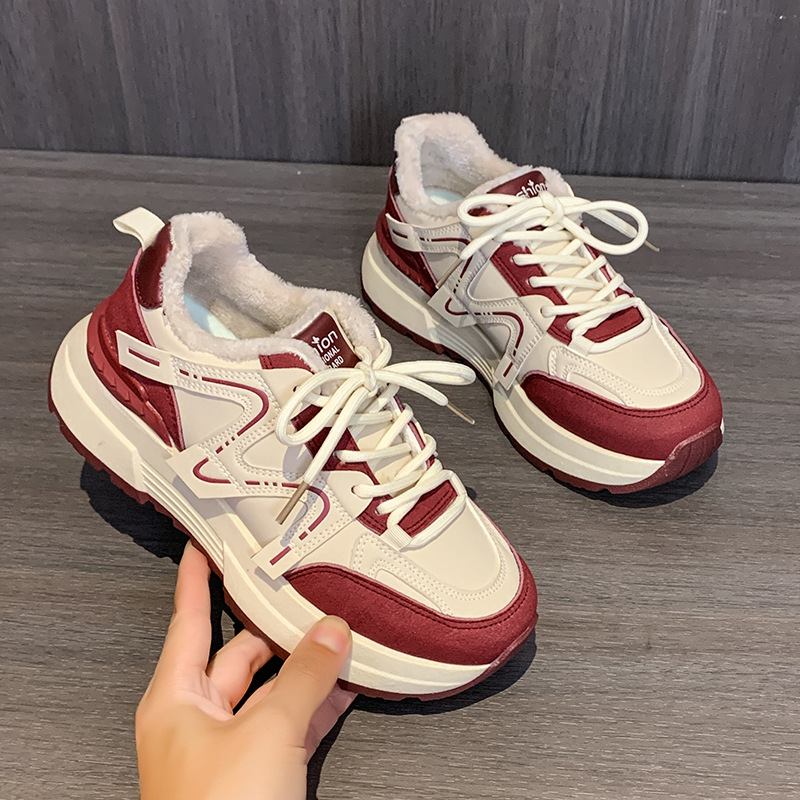 Women's New Korean Version Velvet Sports Thick Soled Warm Casual Shoes.