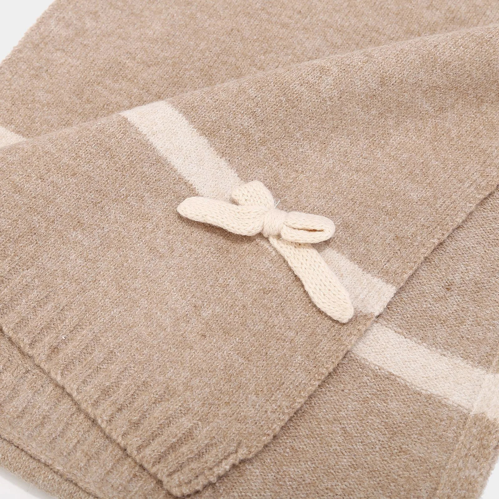 Womens Butterfly Hat Scarf Glove 3-Piece Set Womens Outdoor Warm Scarf Hat Winter Womens Plush Puff Bean Hat Glove Set 241107