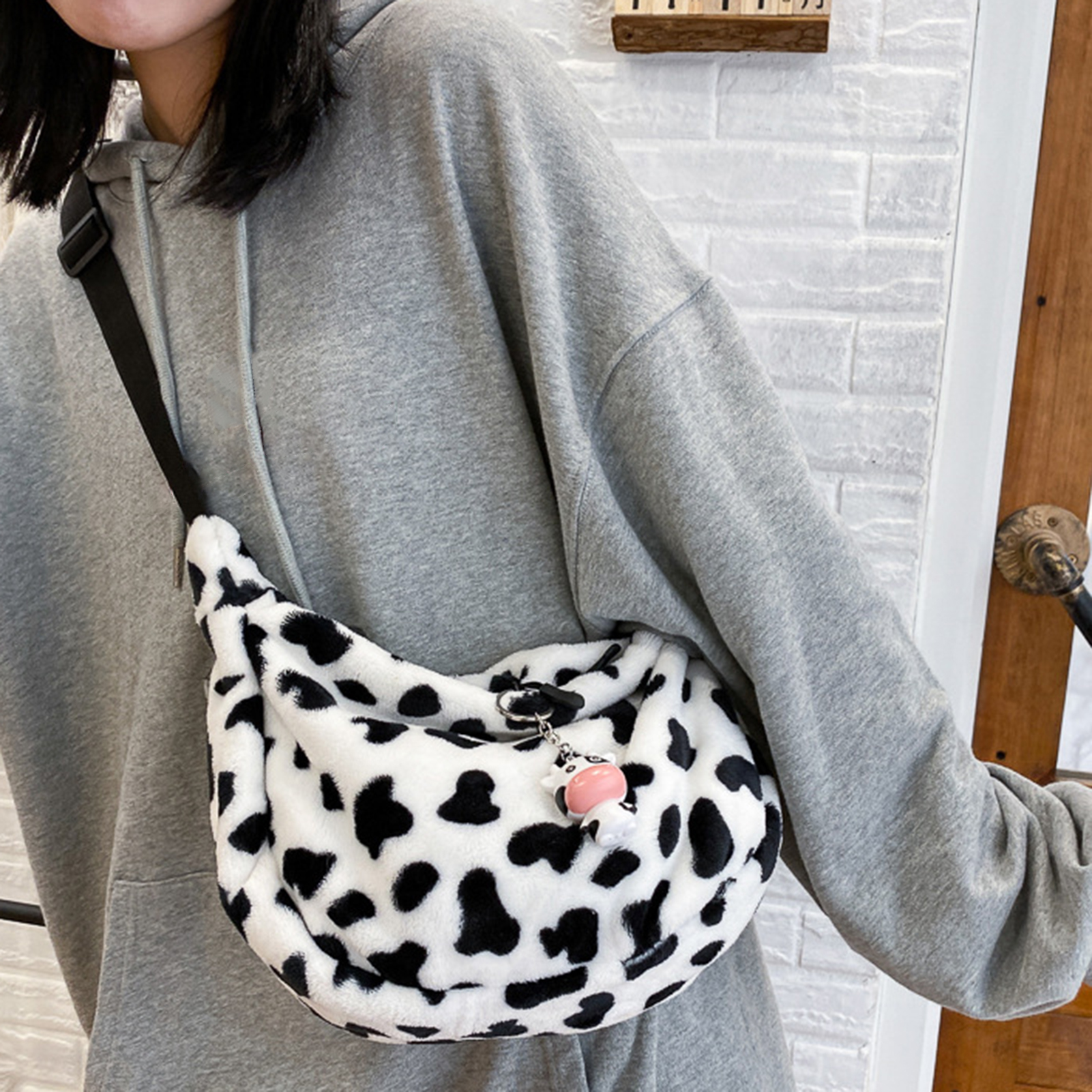 Lady Women Chic Cow Pattern Shoulde Bag Large Capacity Plush Zipper Crossbody Pouch Handbag