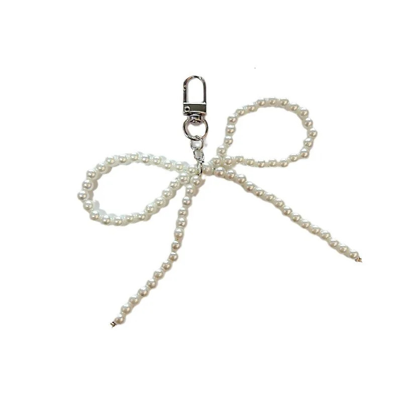 Beaded keychain bow shaped keychain heart-shaped keychain decoration pearl bag and mobile phone 241107