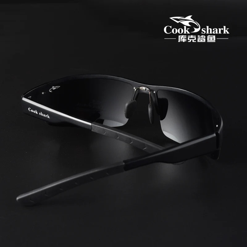 Mens sunglasses for driving with anti UV fading polarized day and night glasses 241106