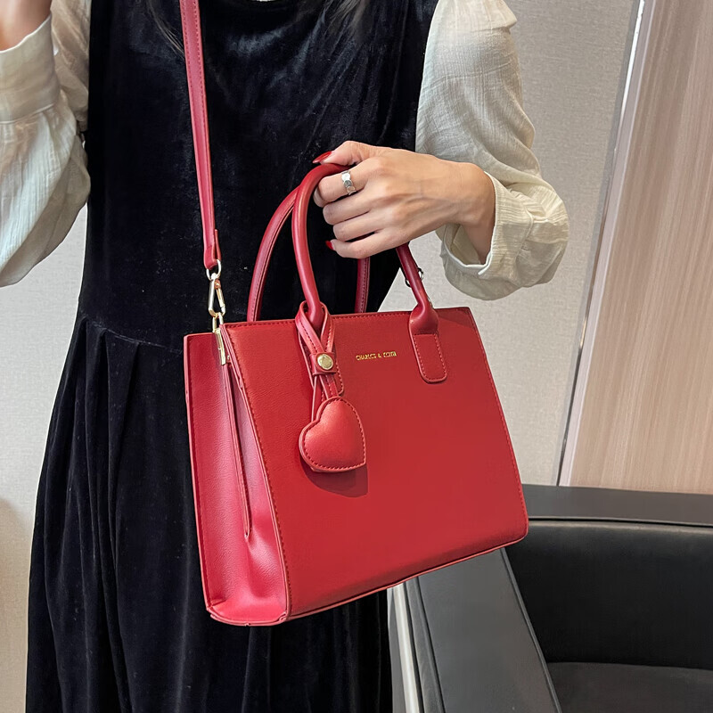 AIOSC New Female Bridal Bag Large Capacity Red Envelope Wedding Use Synthetic leather Zipper Style Sleek design BagVoyage