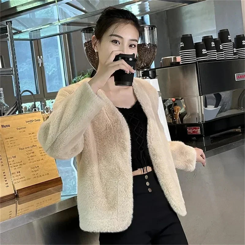 Autumn/Winter Rabbit Hair Fur Coat Womens Mink Coat Short Pattern Mesh Eye Red Plush Coat Quilted 241107