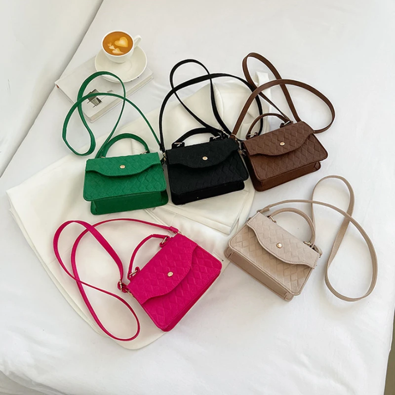 Blue Subaxillary Bag for Womens New Korean Fashion Ladies Shoulder Bag Trend Handbags Retro Designer Luxury Female Totes 2024