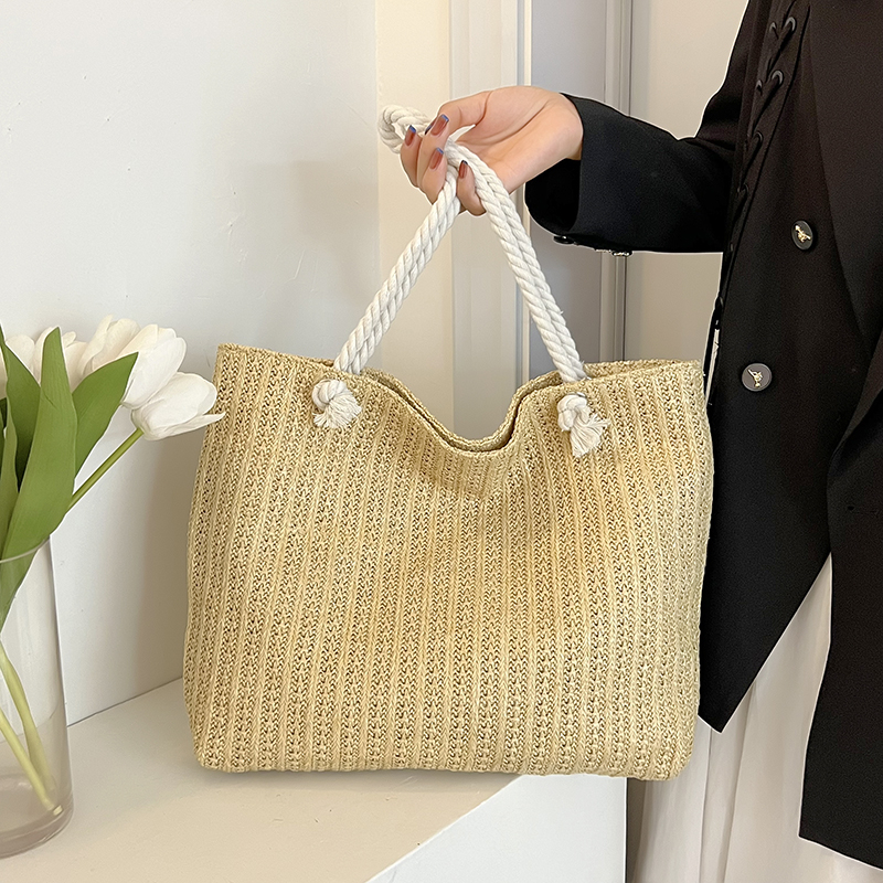Popular Large Capacity Girls Handmade Weave Straw Bag Bohemian Style Shopper Tote Beach Handbags