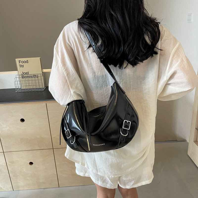 Women PU Stylish Crossbody Bag Adjustable Strap Fashion Shoulder Bag Simple Satchel Purse Zip Closure for Party Vacation