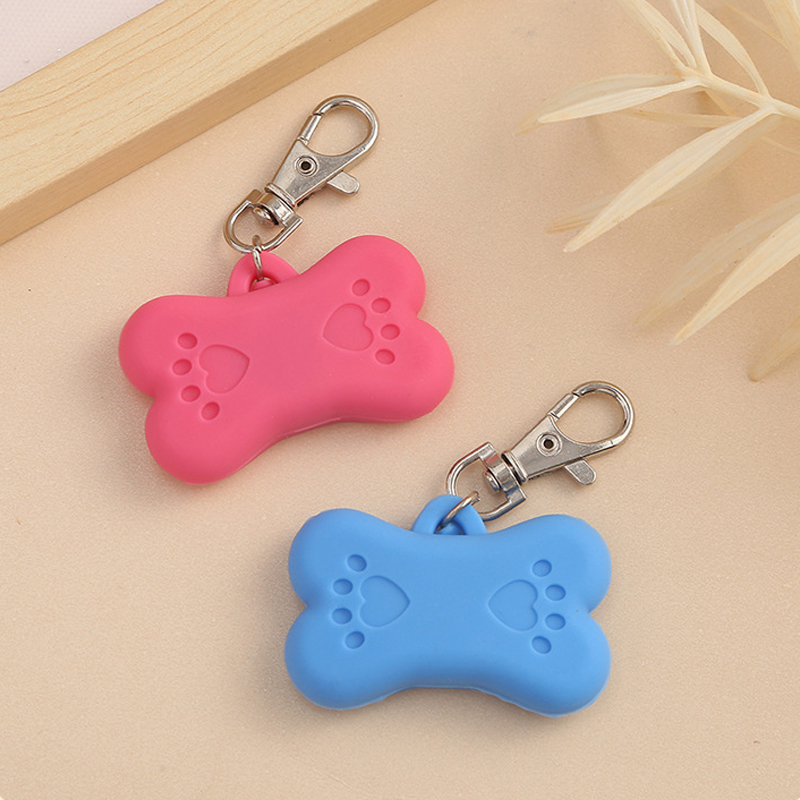 Dogs and cats pet silicone bone-shaped light-emitting pendants pet supplies explosive cross-border pet pendants light-emitting tags