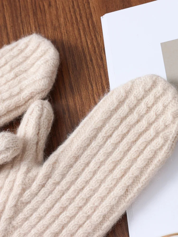 100 Cotton Thick Density Knitted Gloves for Women Outdoor Warmth Mens Cable Gloves Work Drive Gloves Neutral Gloves Warmth 241107