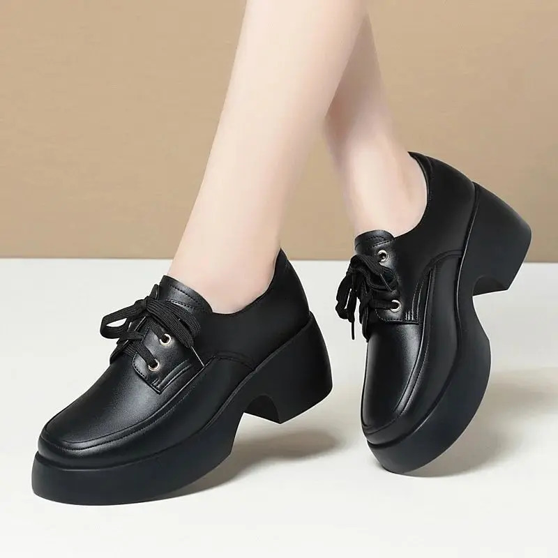 2024 Elegant Versatile Lace Comfortable Soft Leather Shoes for Womens Retro Thick soled High Heels Casual Single Shoes 241106