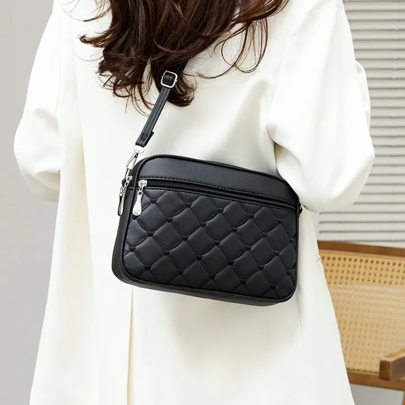 2024 Ladies with High-end and Exquisite Bags New Women's Summer Handbag Versatile Foreign Trade Crossbody Small Square Bags