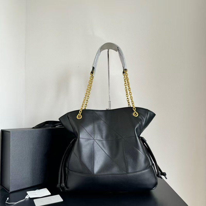 Luxury Tote Bag Designer Bag Womens Handbag Large Capacity Leather Shoulder Bag Shopping Bag New Cowhide Outdoor Purse Travel Bag Quality Pochon Blessing Bag Bucket