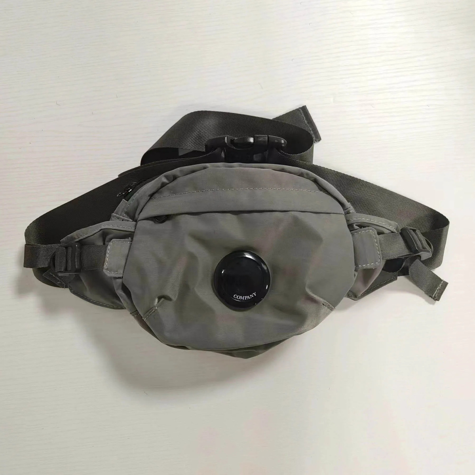 Men Fashion Chest Bag Trend Personality Lightweight Crossbody Mini Casual Nylon Sports 241106