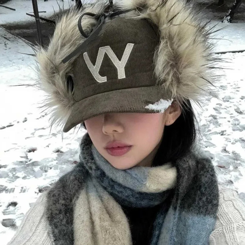 Feather Retro Corduroy Baseball Hat Letter Embroidered Streetwear Daily Hat Outdoor Sunscreen Hat Korean Casual Hat 241107