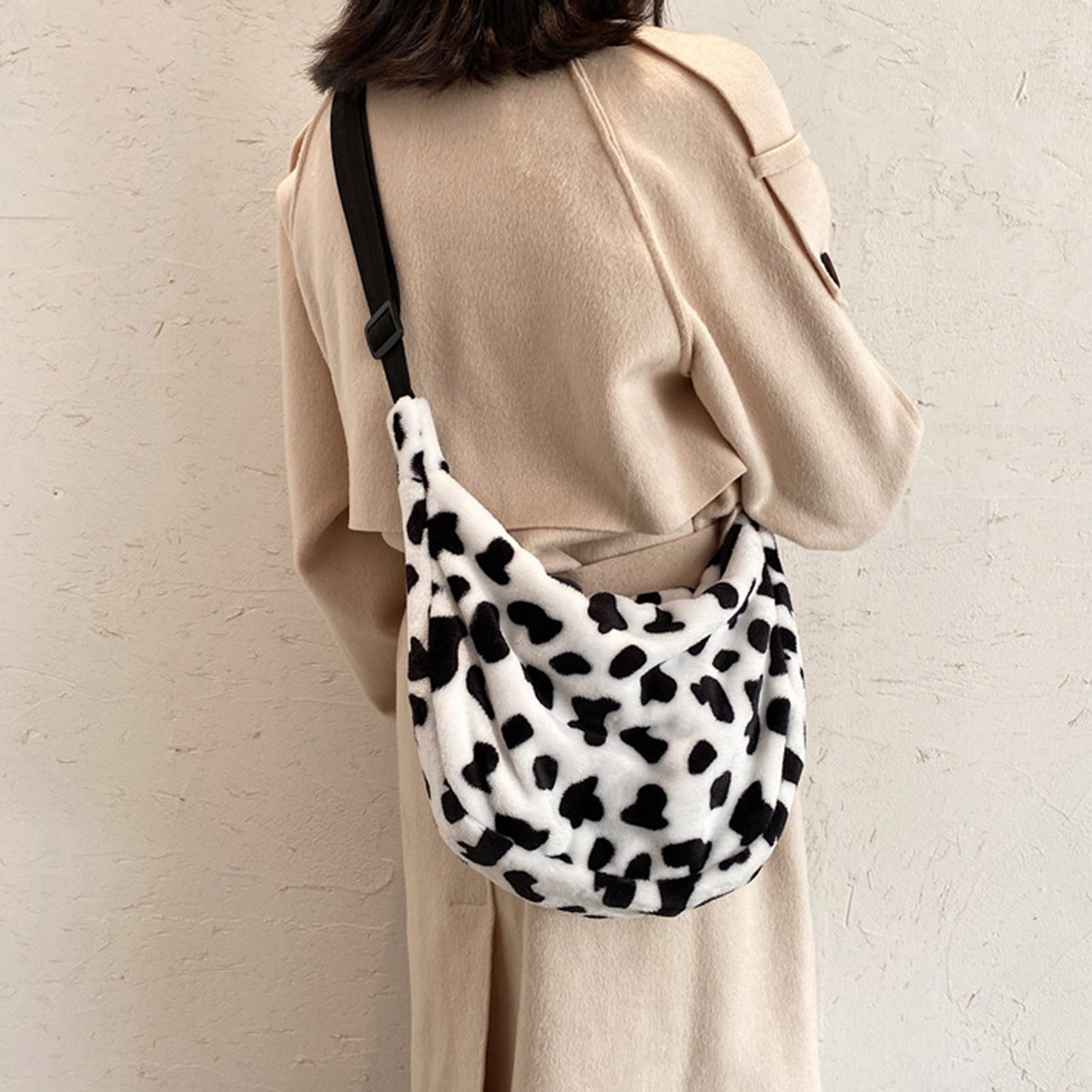 Lady Women Chic Cow Pattern Shoulde Bag Large Capacity Plush Zipper Crossbody Pouch Handbag