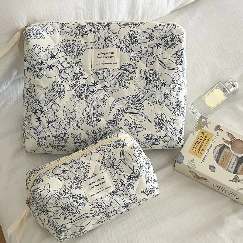 Vintage Flower Women's Cosmetic Bag Zipper Makeup Travel Organizer Case Bags Female Handbag Toiletry Quilting Pencil Pouch