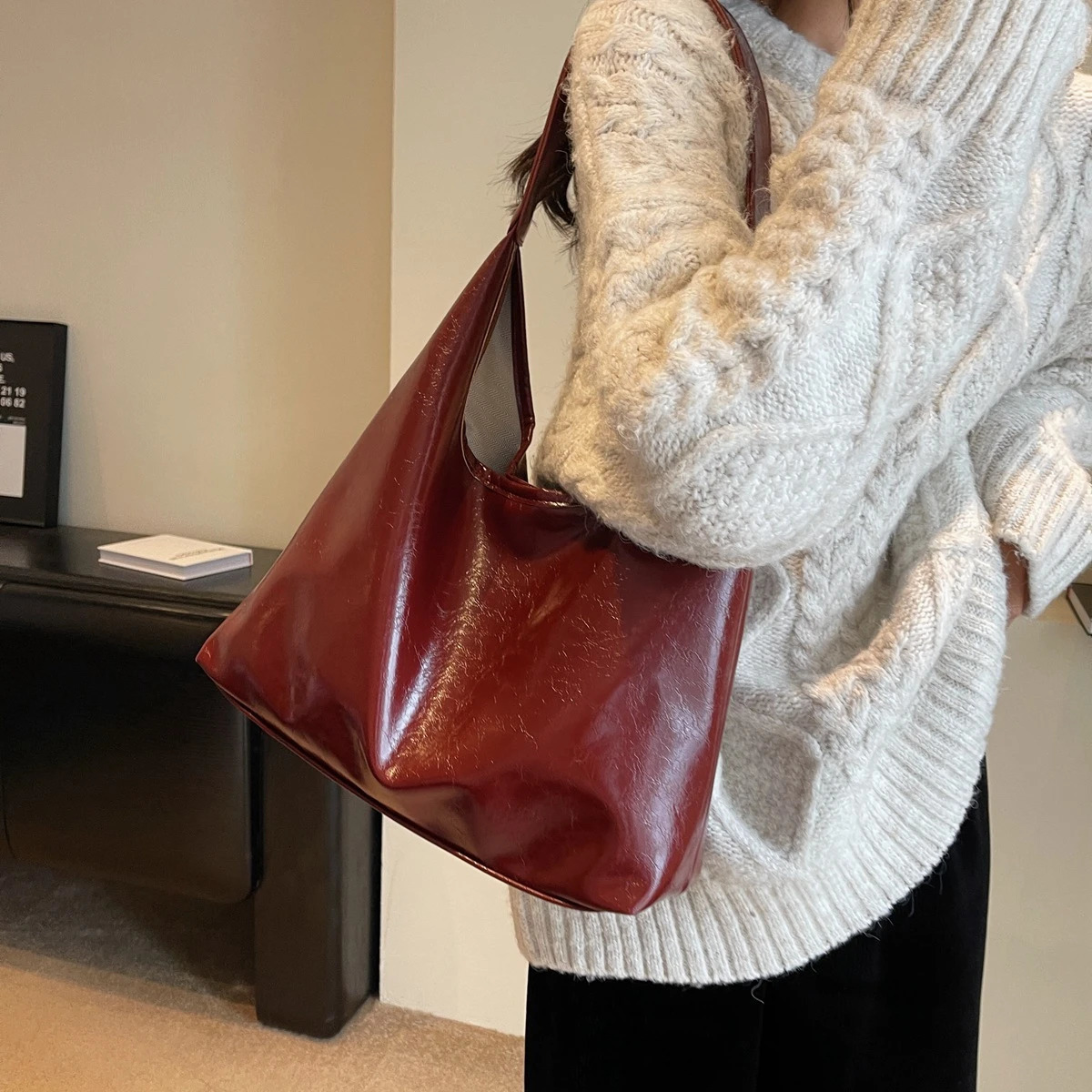 Soft PU leather high-quality underwear bag vintage wine red womens shoulder bag commuting large handbag 2-piece womens casual handbag 241107