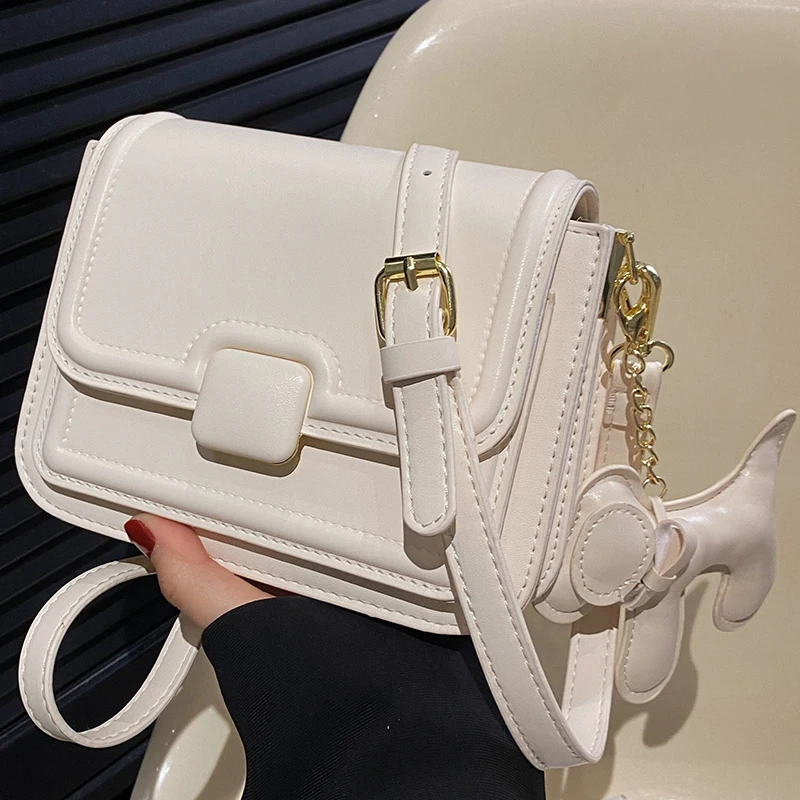 Female Flap Shoulder Bag Beige Pu Leather Elegant Women´s Wallets Crossbody Bags Aesthetic Kawaii Puppy Pendant Ladies Handbags