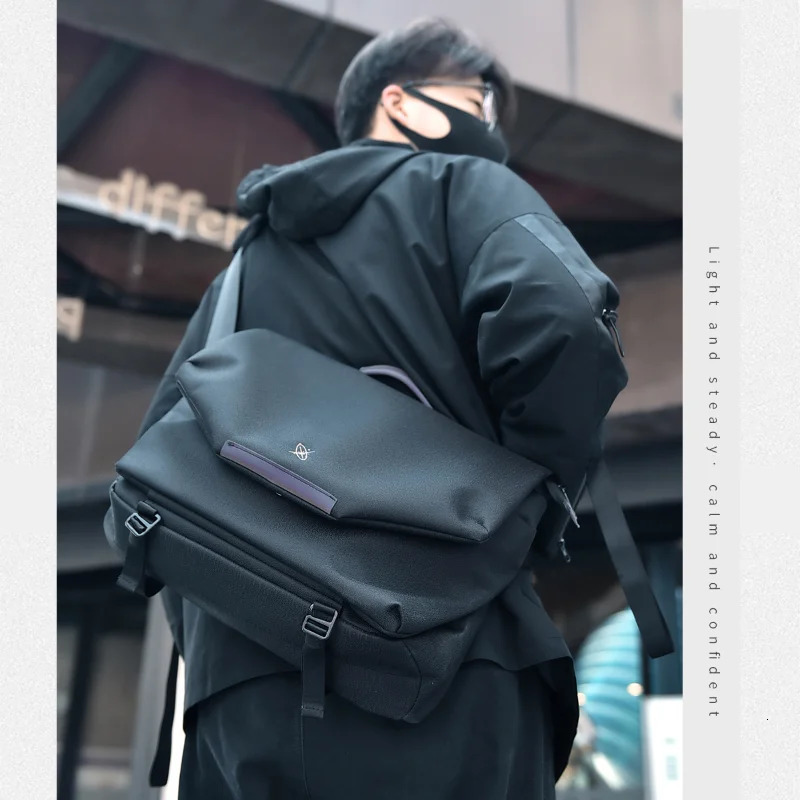 Crossbody Bag Mens Fashion Messenger Niche Multifunction Computer Charter Can Shoulder 241106