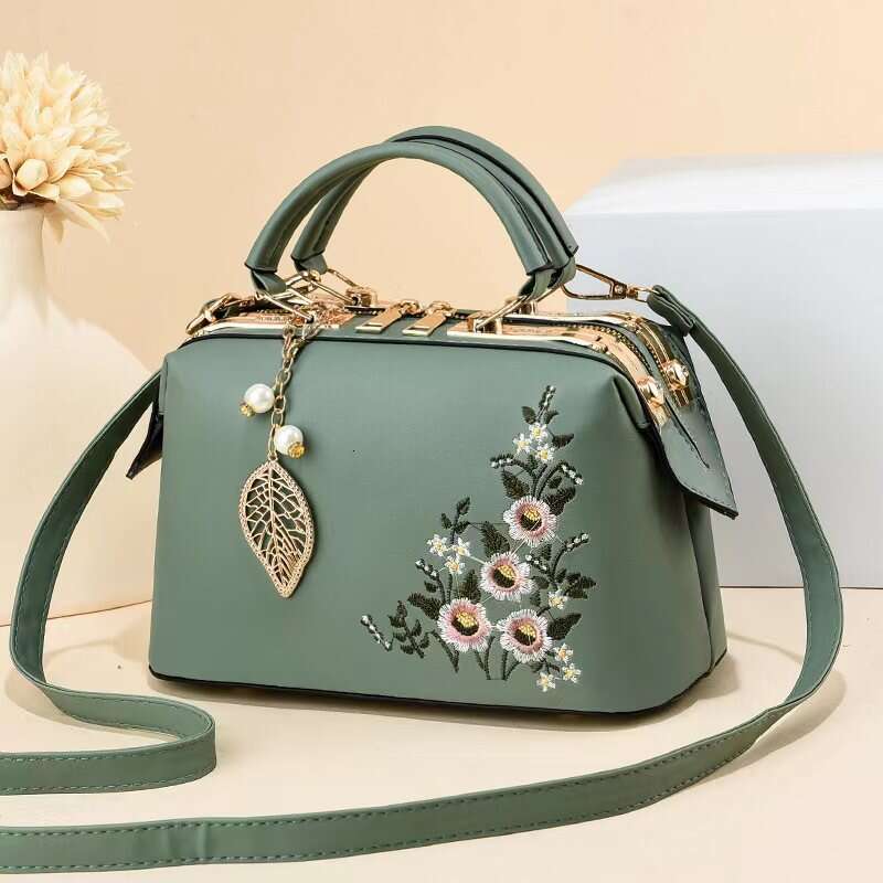 New high-capacity handbag Chinese style flower single shoulder bag, dignified and elegant quality women's bag bags
