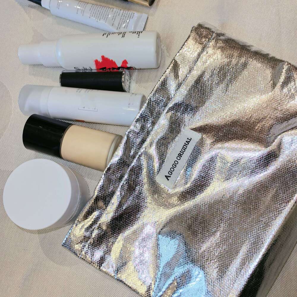 Shining Large Capacity Bag - Portable Fashion Canvas Makeup Storage Bag, Suitable for Travel, toiletries and accessories .