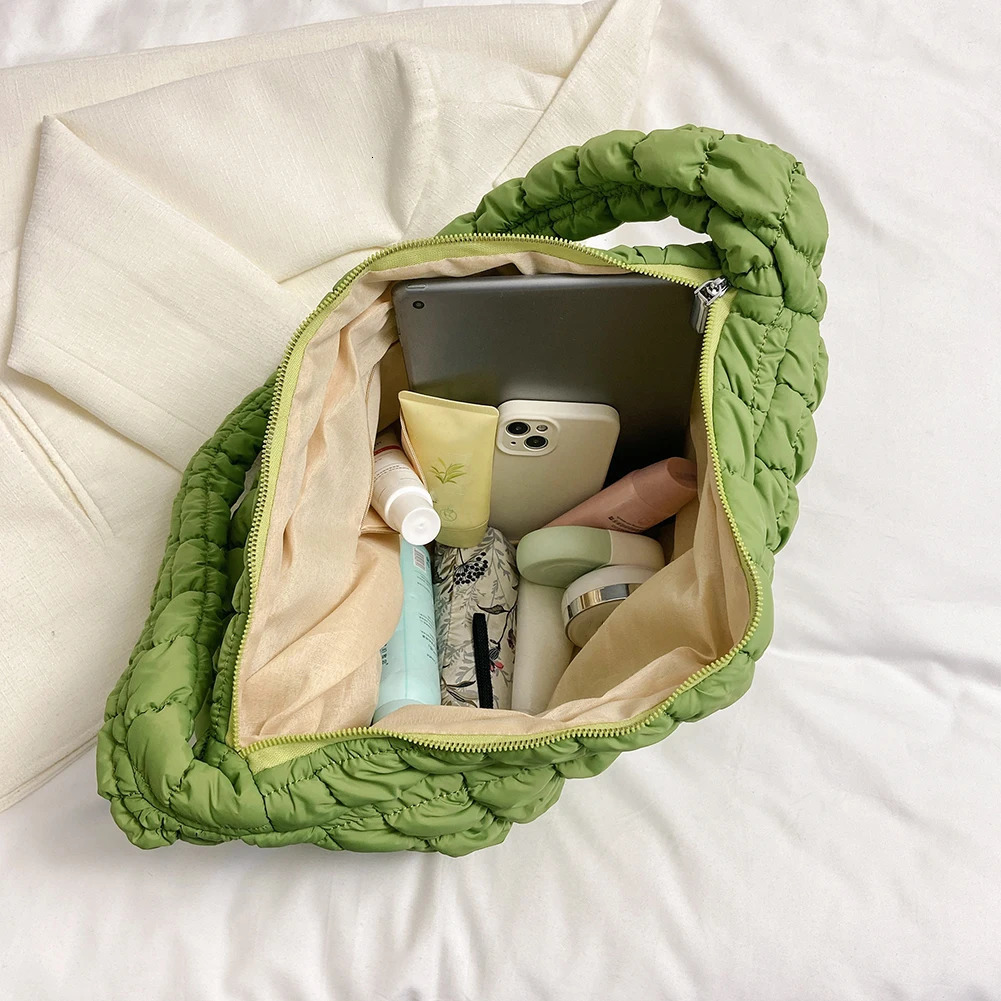 2024 bedding horizontal bag suitable for womens pleated bubbles cloud shoulder bags large capacity handbags pleated bags 241107