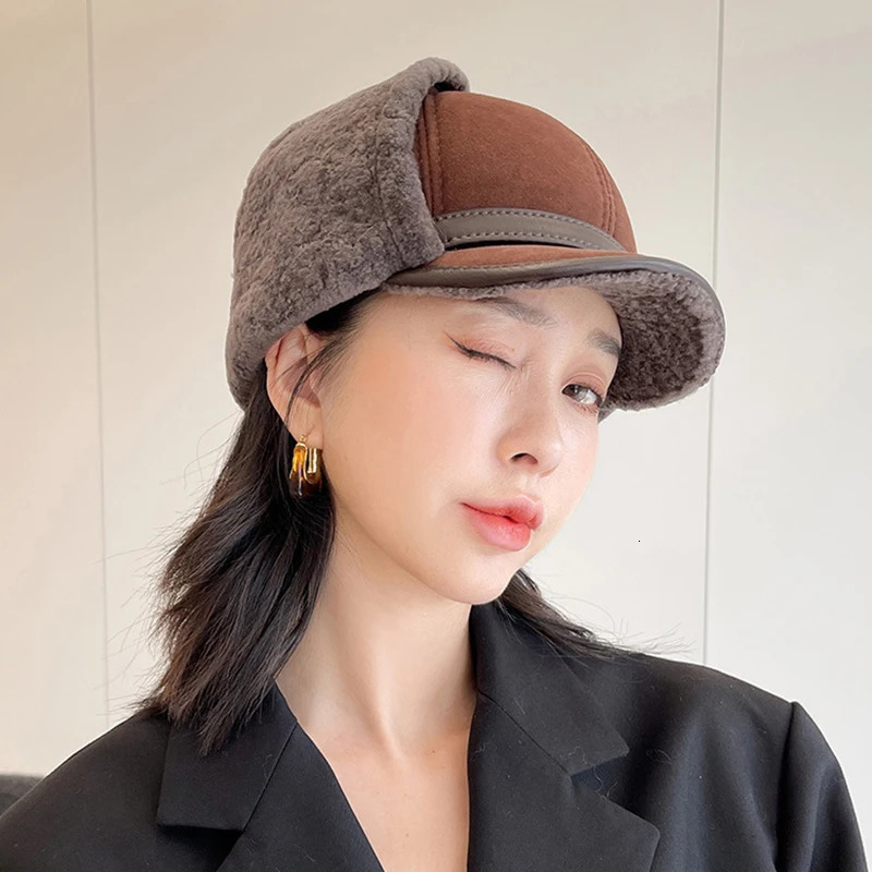 high-quality winter leather hat womens fur Lambswool warm thick ear flap bomber hat womens baseball hat Russian hat 241106