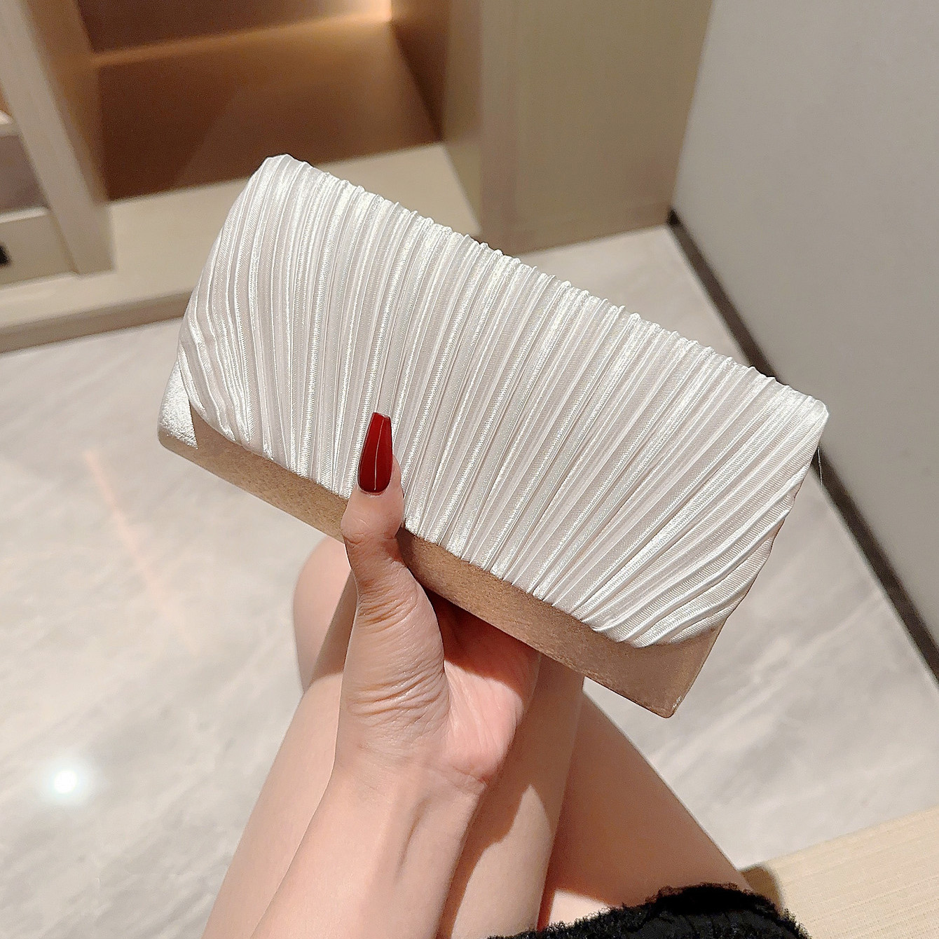 Texture Noble and Fashionable One Shoulder Crossbody Fashion Bag Party hand bag elegant luxury Fashion fold evening clutch bag