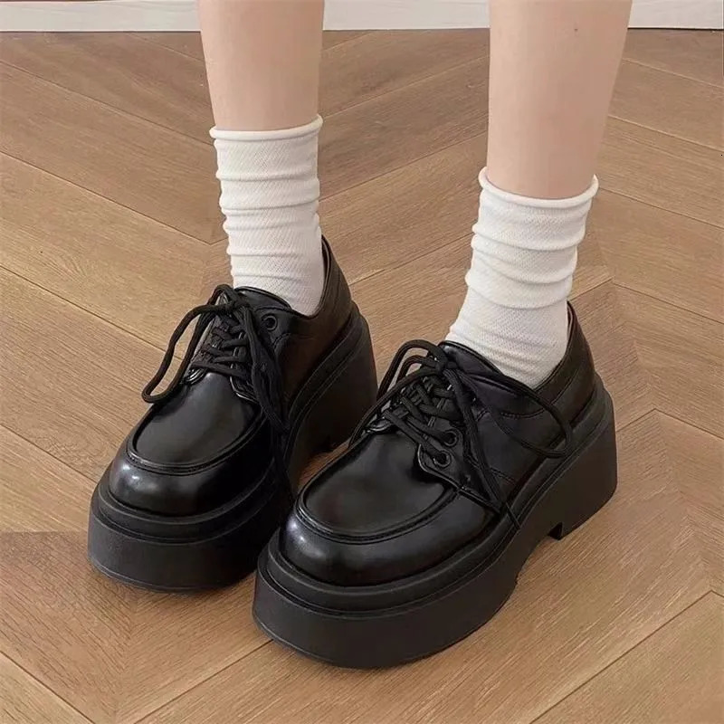 Winter Shoes Womens Oxford Clothing Platform Womens Shoes Autumn Pre made Leather Retro Cross Crawling Dress 241106