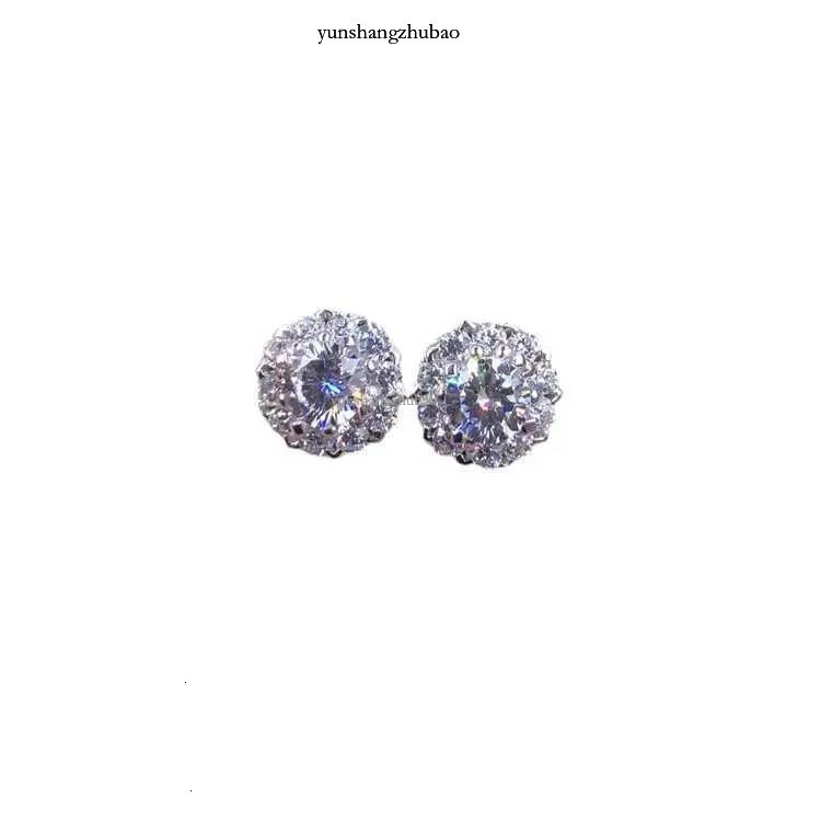 Solid 14K White Gold AU585 Platinum PT950 0.4 Carat Dia Stud Moissanite Simple Atmosphere Earrings