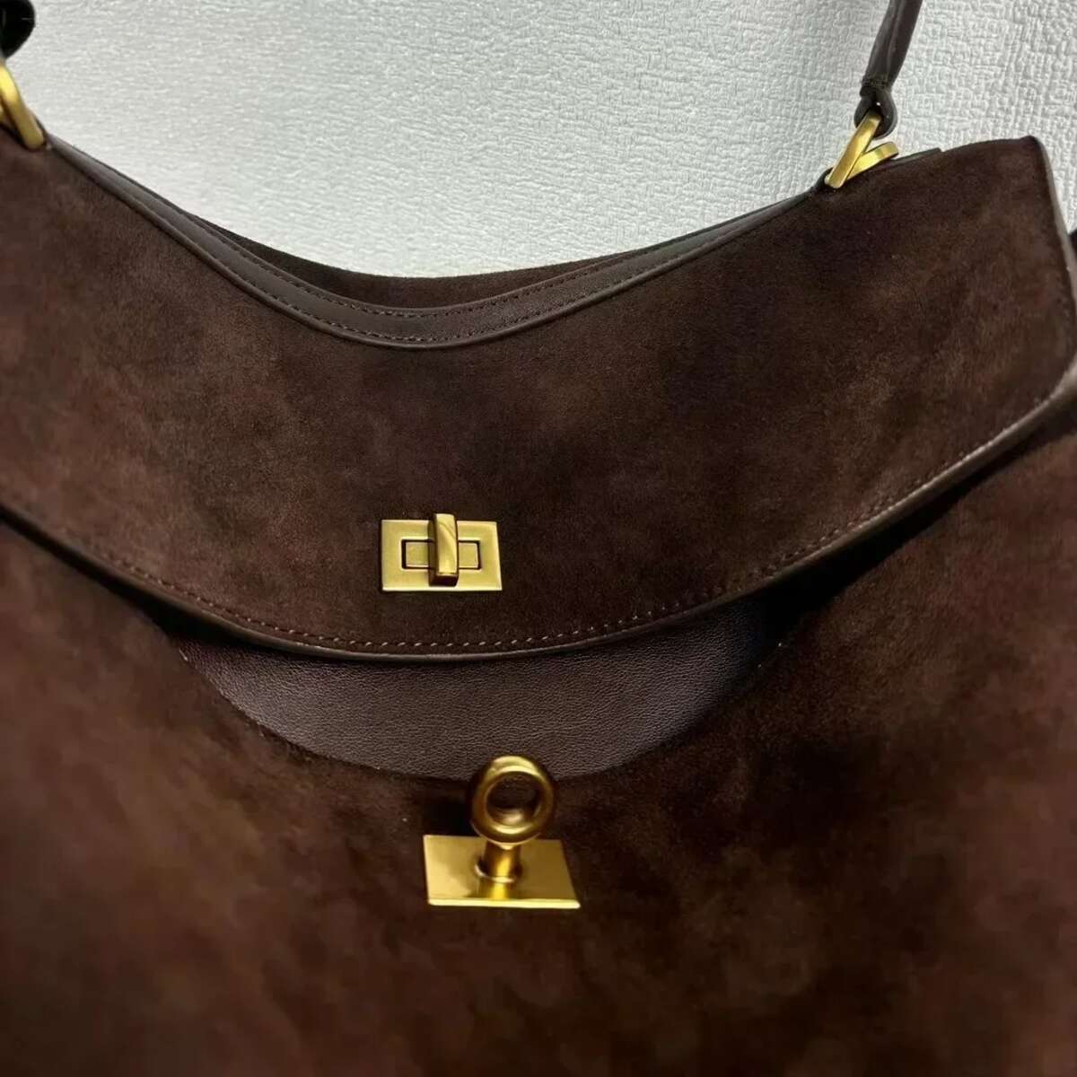 Women Suede Leather Bag Shoulder Handbag And Purses Designer Bags Chic Fashion Lady Trend Satchel New Sleek design Simple and classic BagVoyage