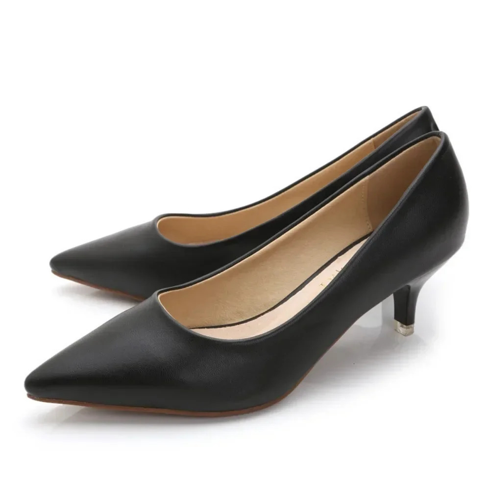 Professional High Heels Women Pointed Shallow Mouthed Single Shoes Black Slim Heeled Flight Attendant Formal Work Shoes Pumps 241106