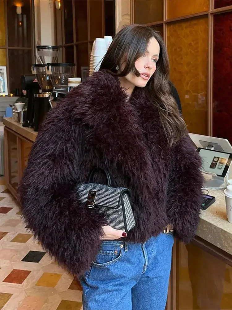 Womens casual collar fluffy fur warm coat cool long sleeved womens coat autumn/winter womens commuting coat 241106