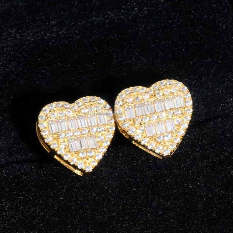 Yellow White Gold Plated Sterg Sier VVS Baguette Moissanite Heart Earrings Studs Nice Gift for Men Women