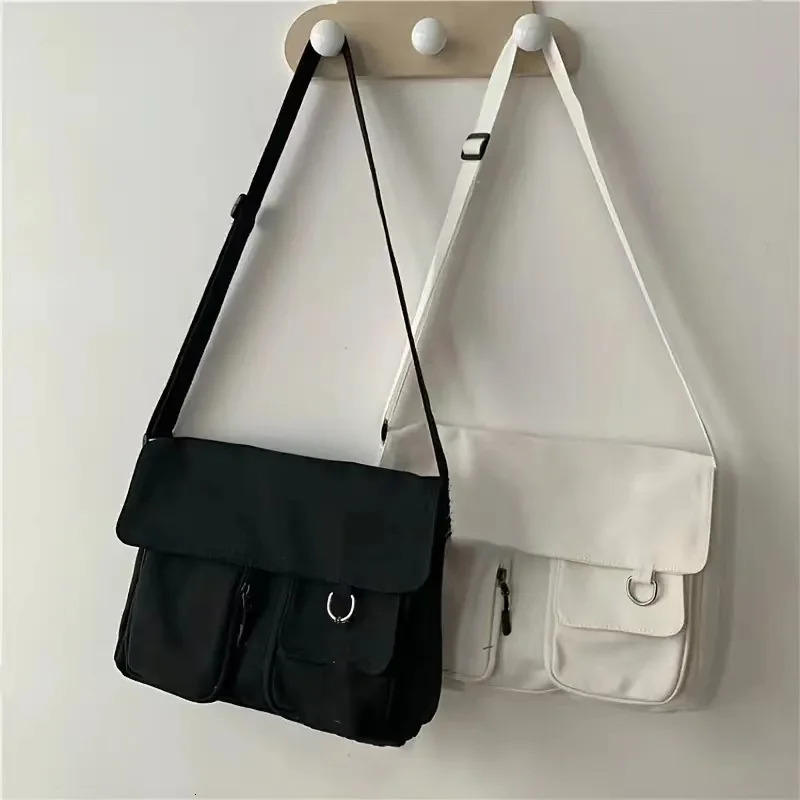 Japanese Harajuku Cute Retro Girl Shoulder Bag Chic Badge Canvas Crossbody School Bags Student Solid Color Messenger Satchel 241106