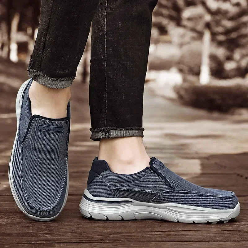 Men Canvas Shoes Fashion Mens Casual Shoes Light Non-slip Loafer Washed Denim Flat shoes Outdoor Sneakers Vulcanized Shoes 241106