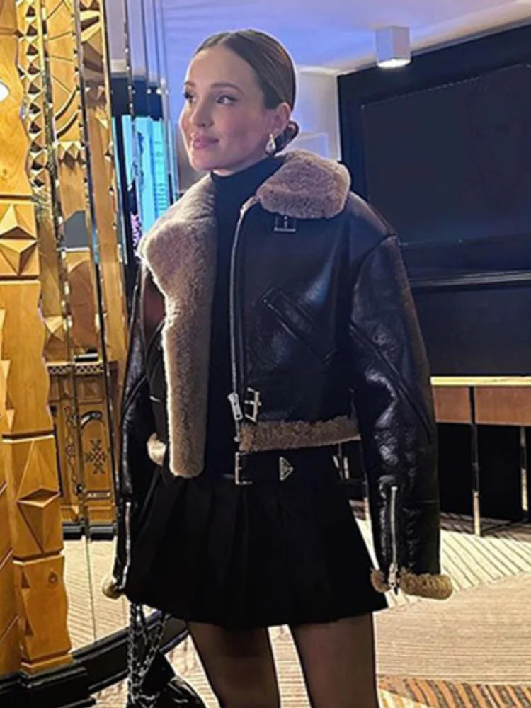 Fashionable cashmere lapel long sleeved jacket with leather short jacket retro solid color zipper jacket winter womens commuting suit 241107