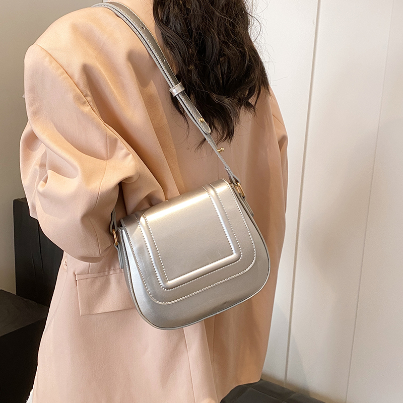 LEFTSIDE Small Crossbody Bags for Women 2024 New Trend Fashion PU Leather Shoulder Bag Female Y2K Simple Handbags and Purses