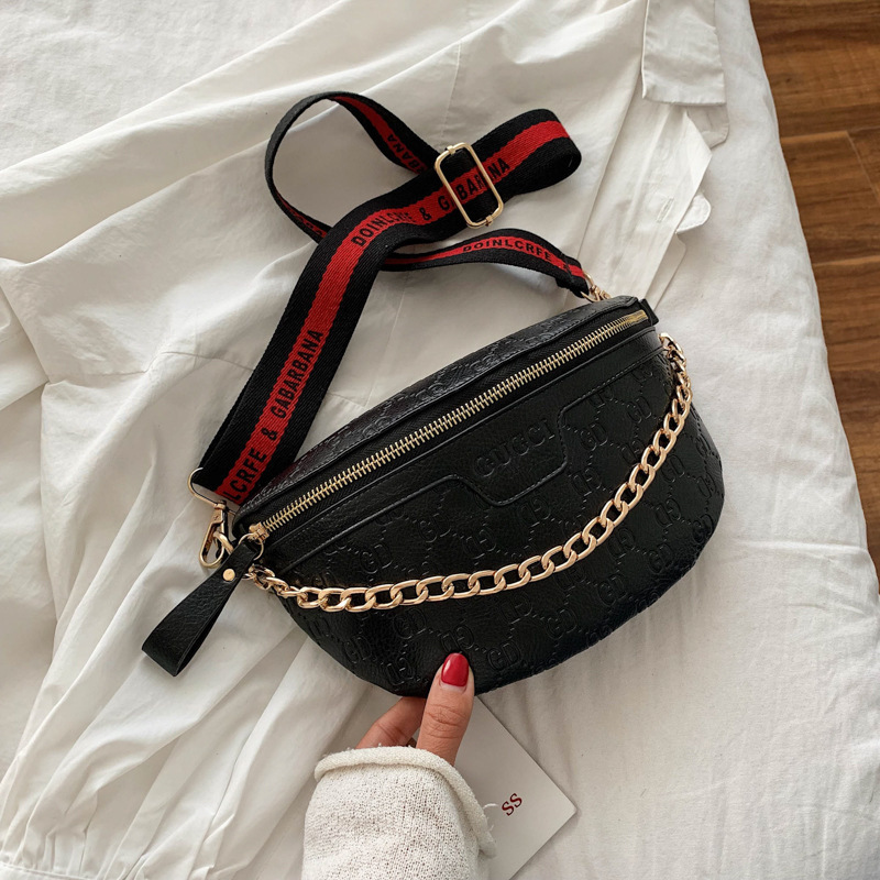 Retro Casual Shoulder Crossbody Women's Bag Large Capacity Korean Fashion Waist Bag Comfortable Wide Shoulder Strap Letter Print