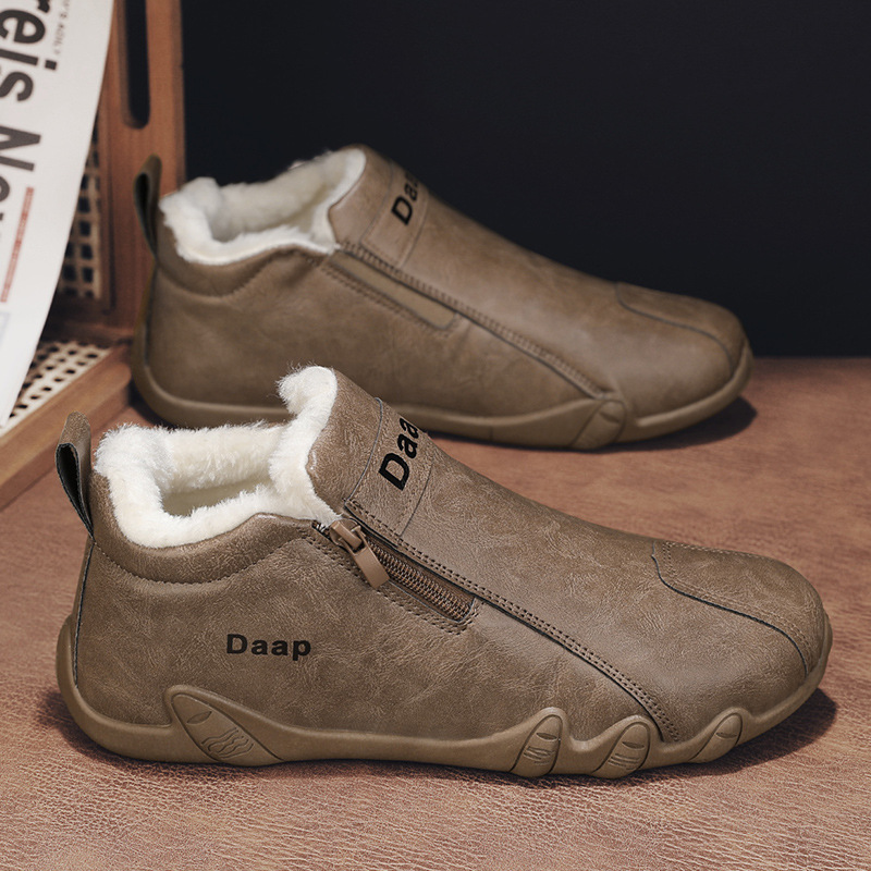Men's New Velvet Fashionable Casual Warm Leather Shoes.